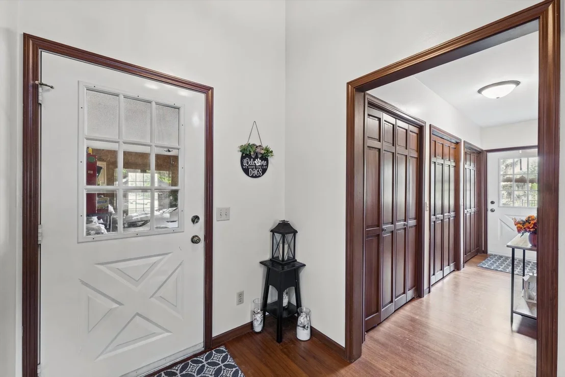 Photo of 703 Surrey Road