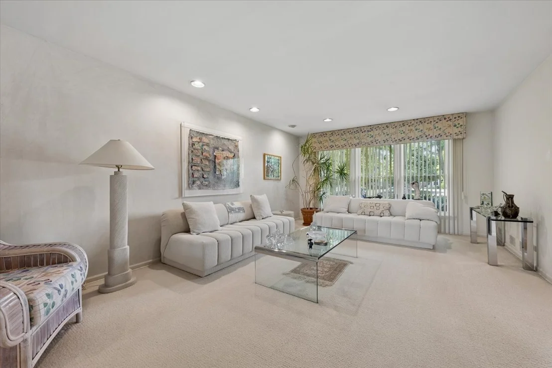 Photo of 3724 Winnetka Road