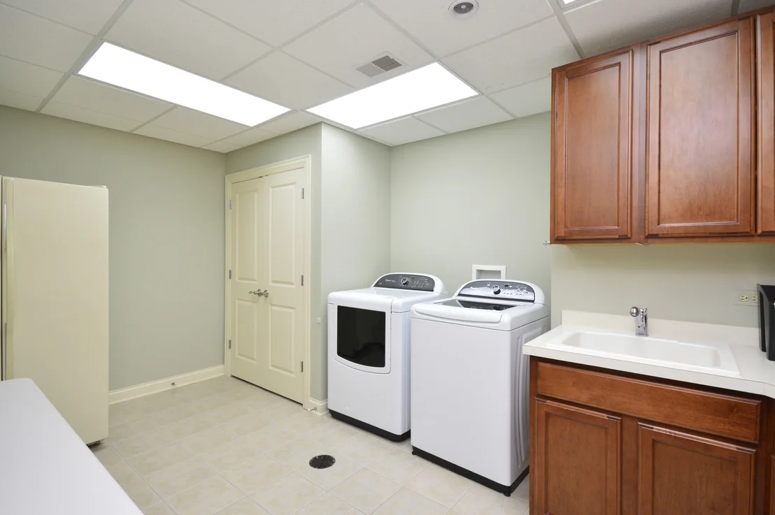 Photo of 4 ROUNDSTONE Lane