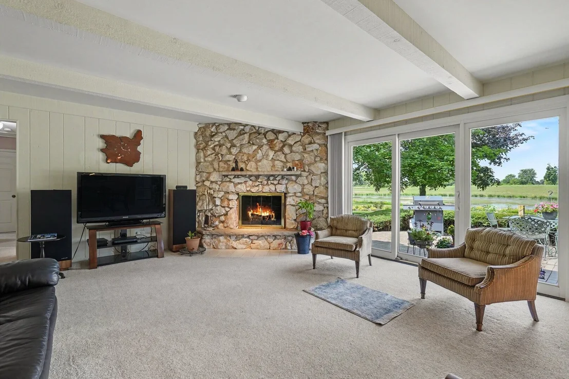 Photo of 252 Cardinal Drive