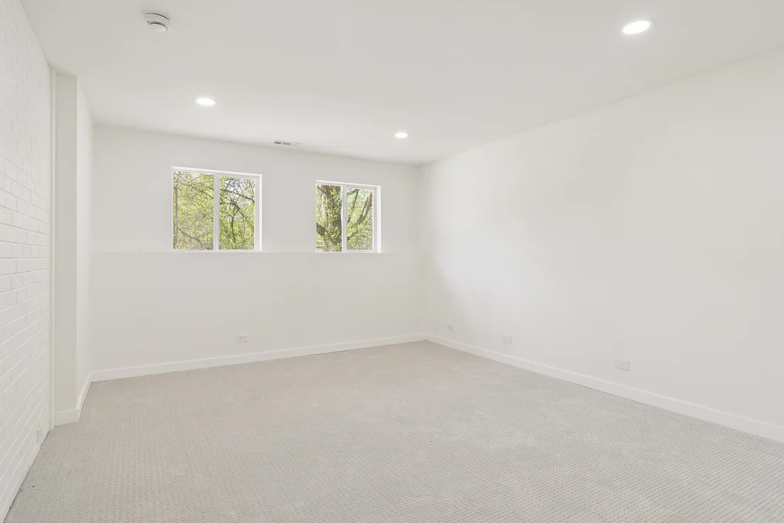 Photo of 6739 Lakeridge Drive