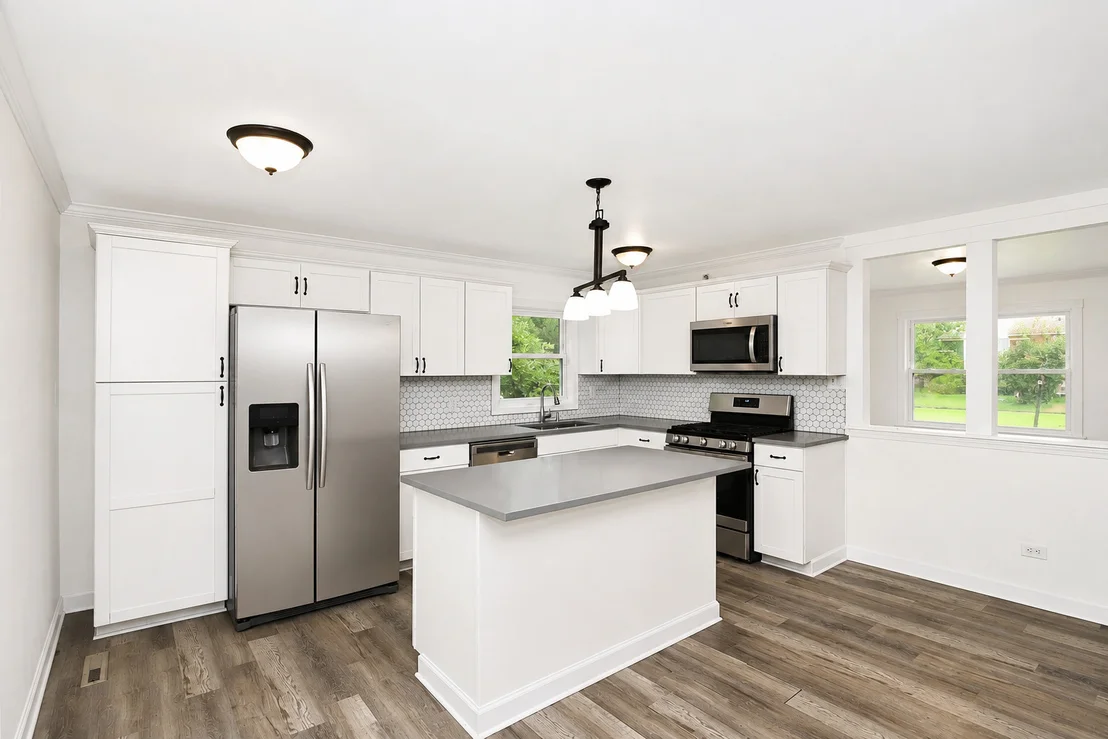 Photo of 946 Harvard Lane
