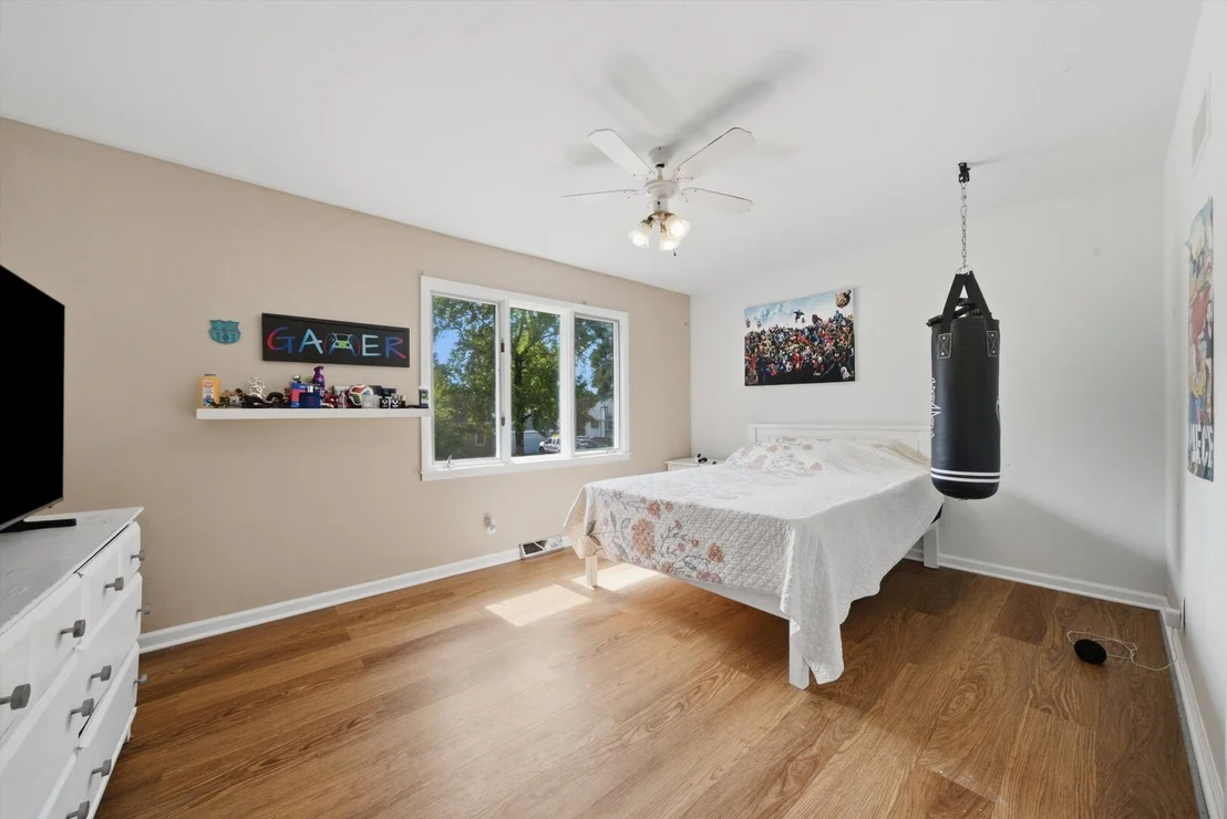 Photo of 2437 Grape Street