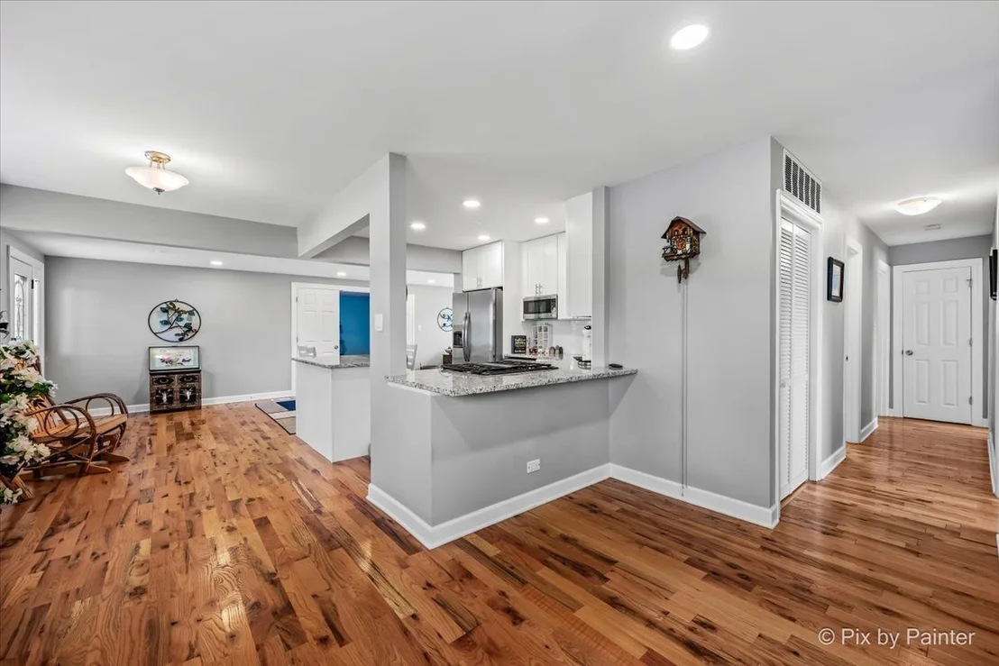 Photo of 495 Glendale Lane