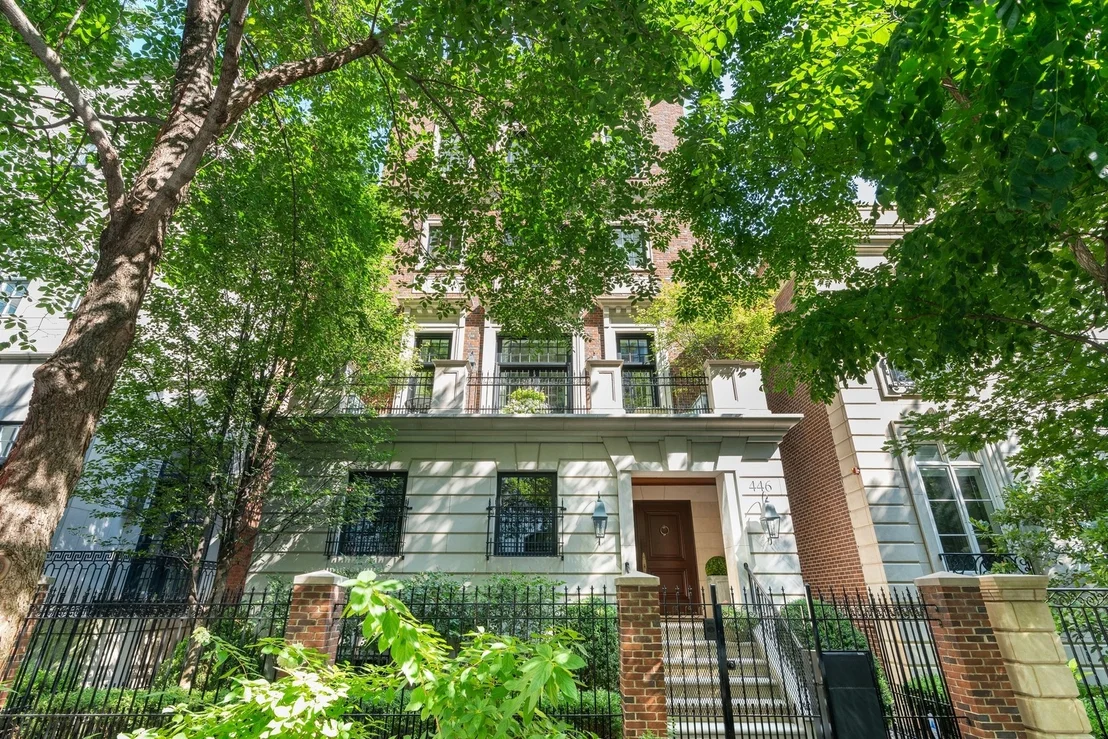 Photo of 446 W Huron Street