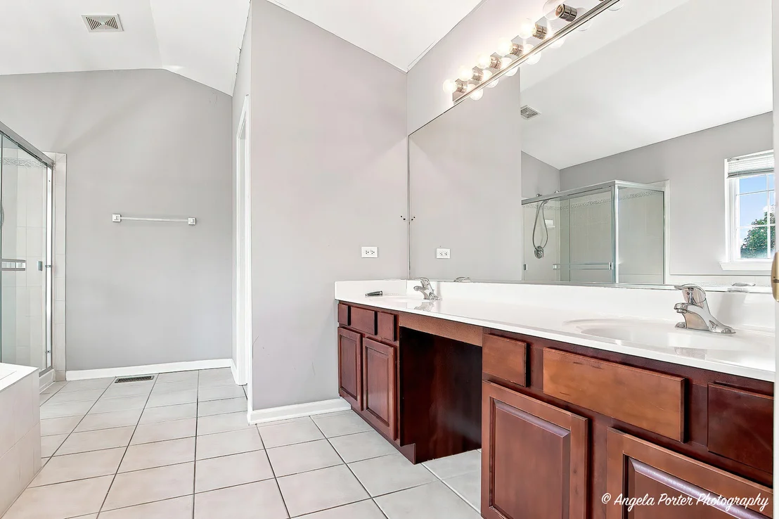 Photo of 429 W Newbridge Lane