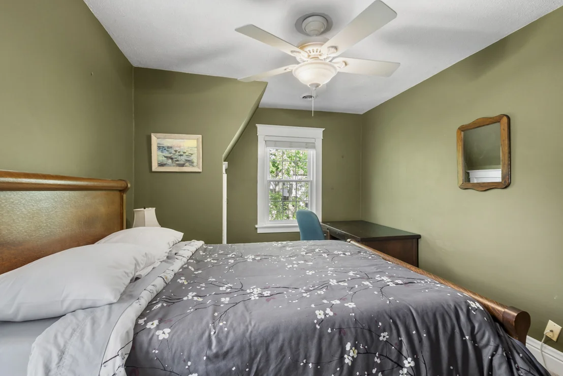 Photo of 2114 Cedar Road