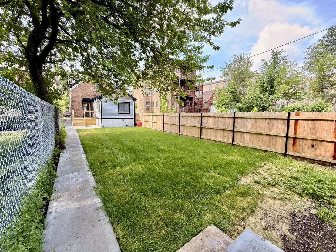 Photo of 4326 W Washington Boulevard
