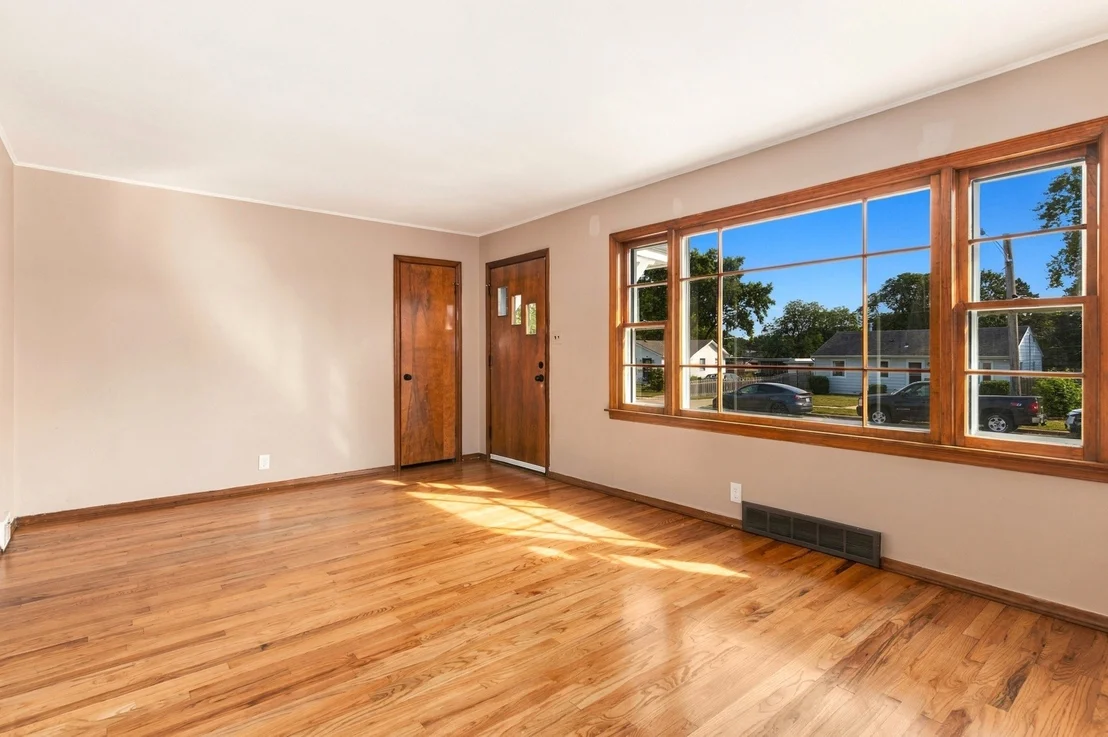 Photo of 124 Riverside Drive