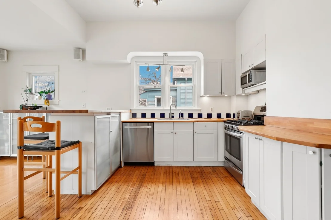 Photo of 1648 W 100th Street