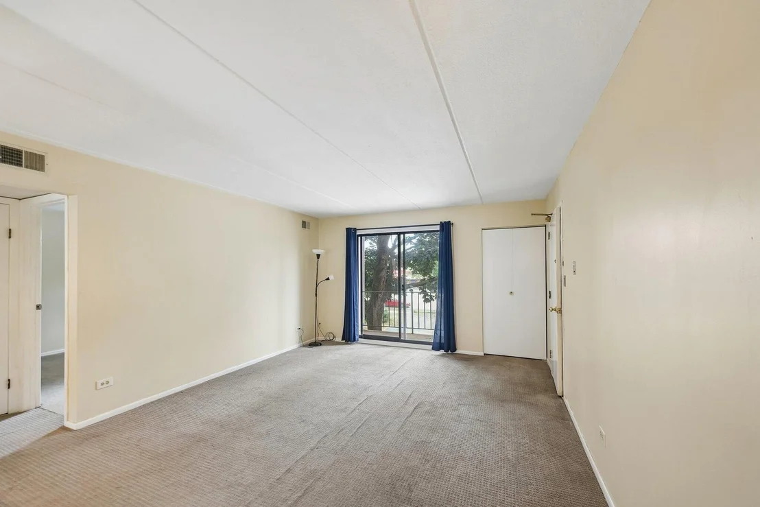 Photo of Unit 4 at 5401 Chateau Drive