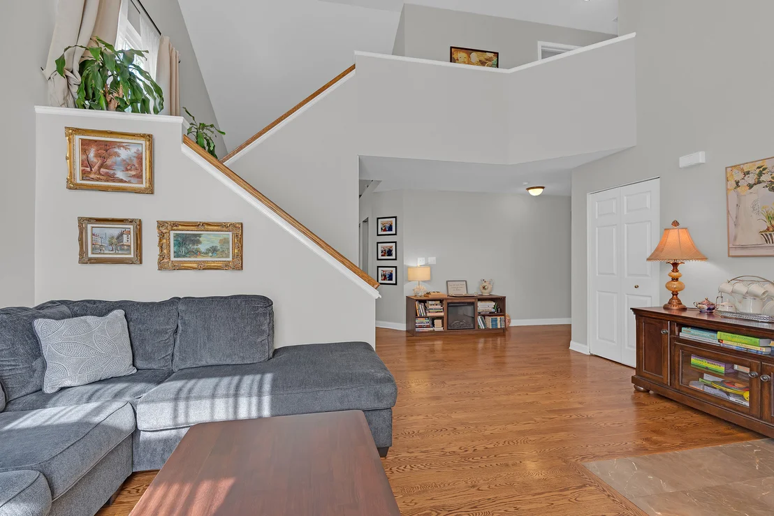 Photo of 585 Marseilles Circle