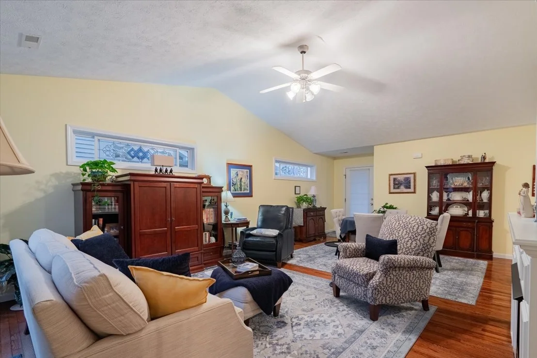 Photo of 16 Grape Vine Lane