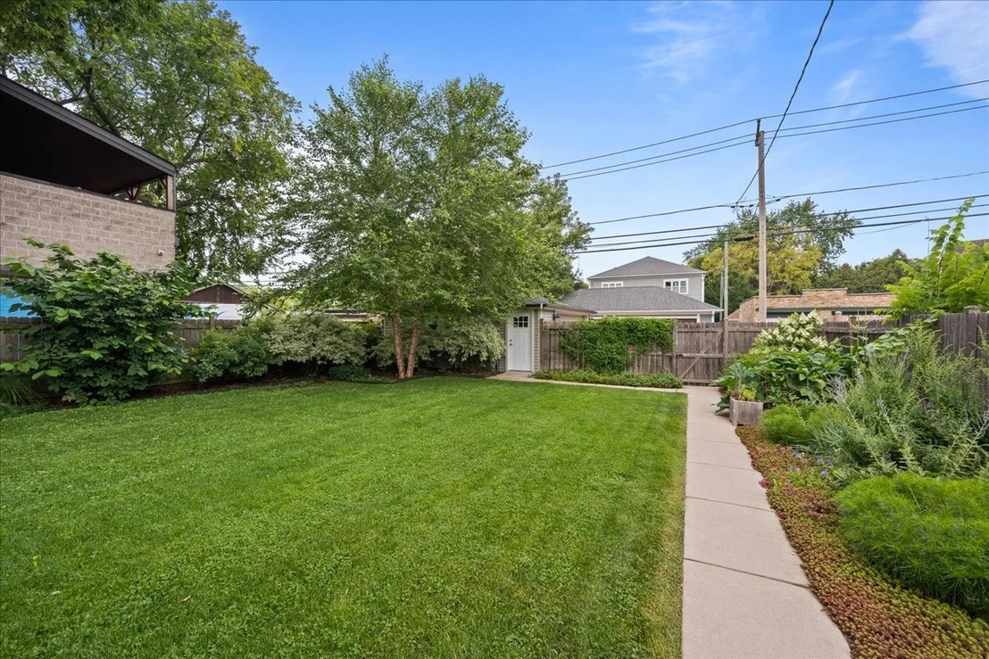Photo of 1136 Florence Avenue