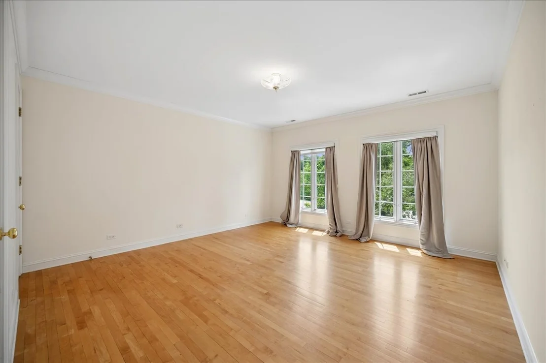 Photo of 621 Sheridan Road