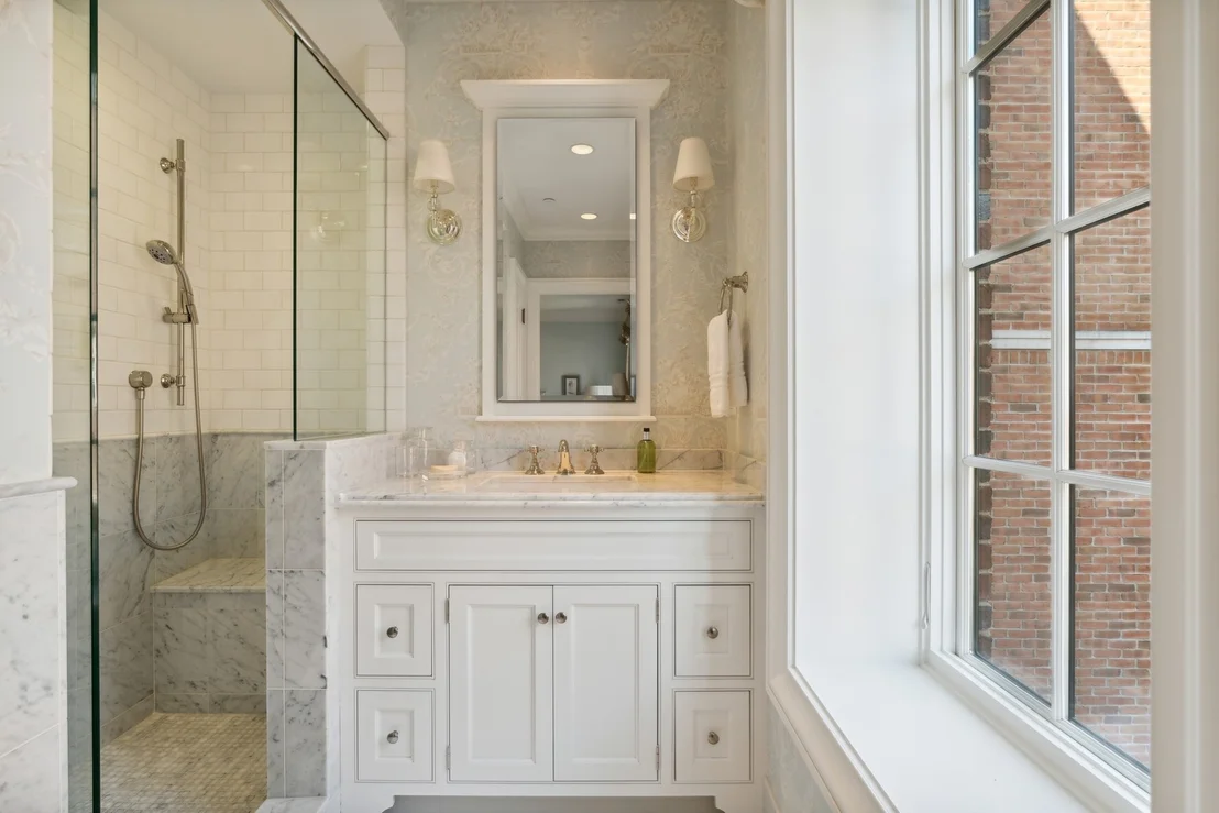 Photo of 446 W Huron Street