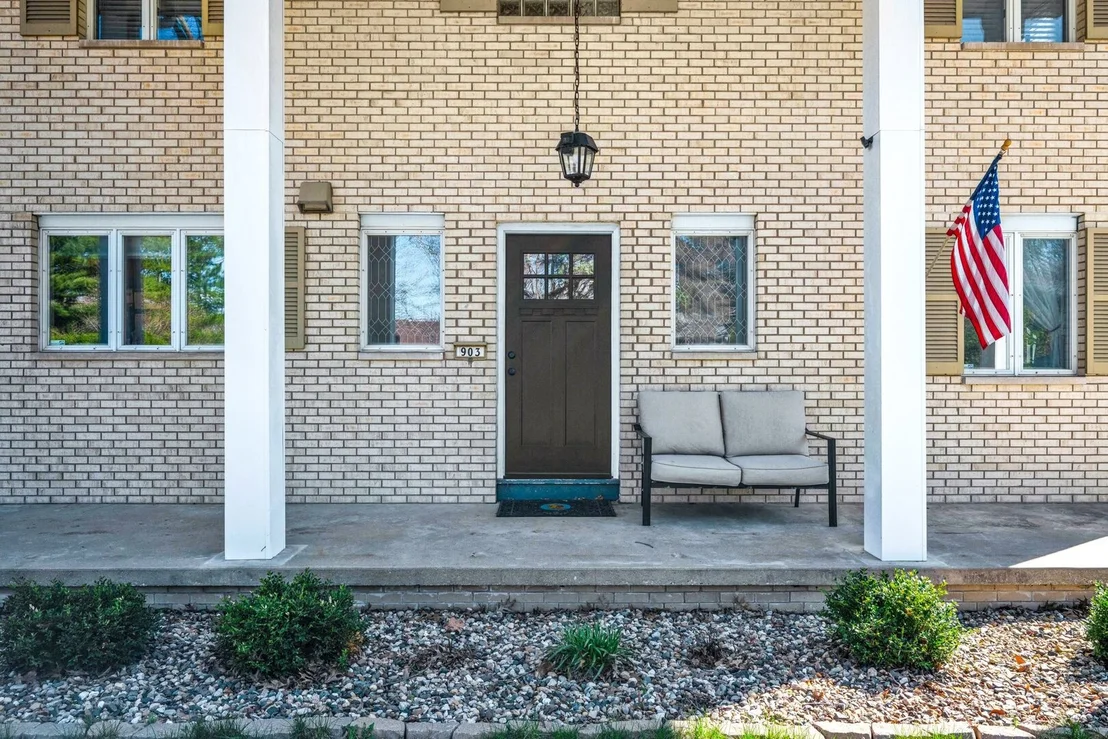 Photo of 903 Crestline Drive