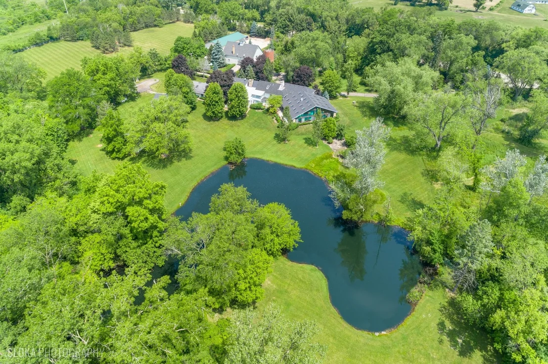 Photo of 153 Algonquin Road