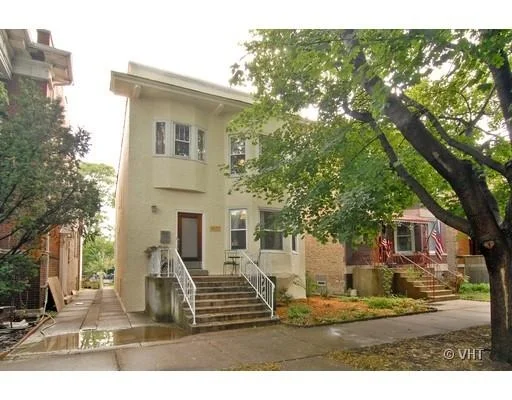 Photo of 4537 N Artesian Avenue