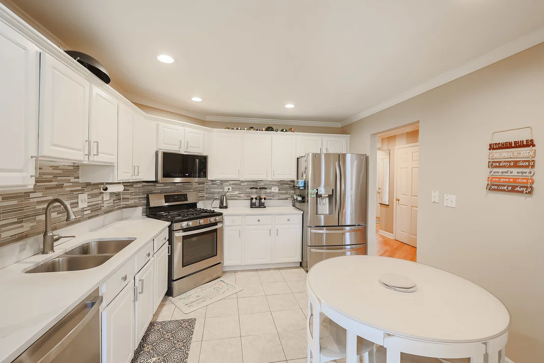 Photo of 270 Manor Drive