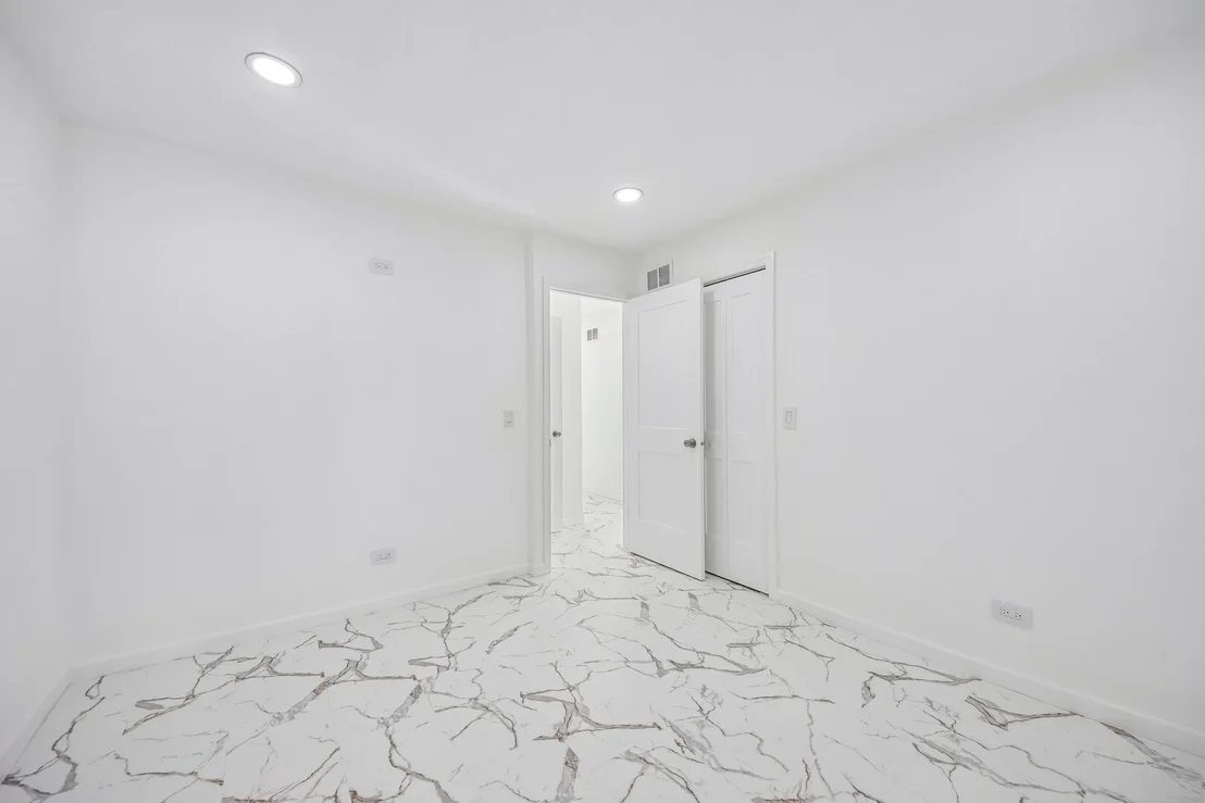 Photo of 2804 Old Oak Drive