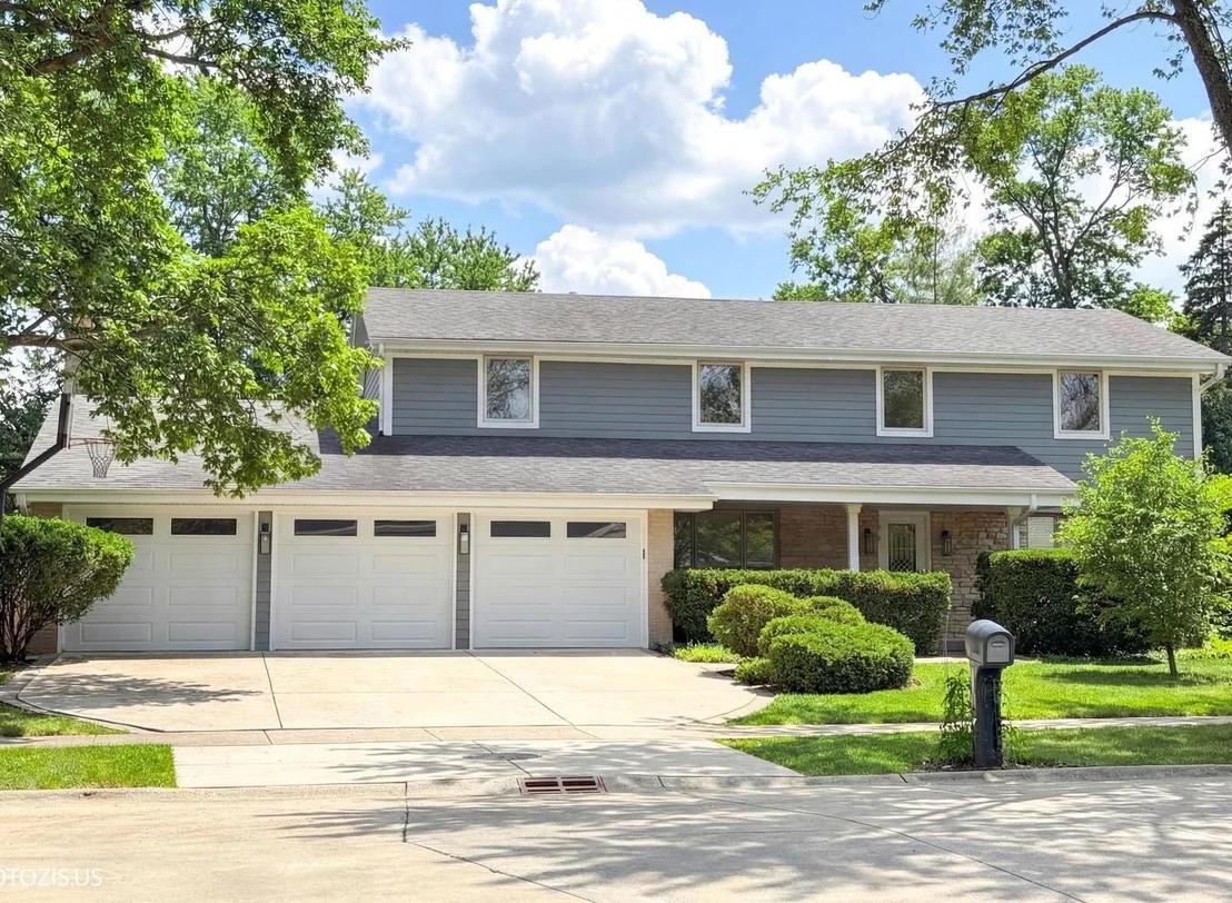 Photo of 3235 Robincrest Drive