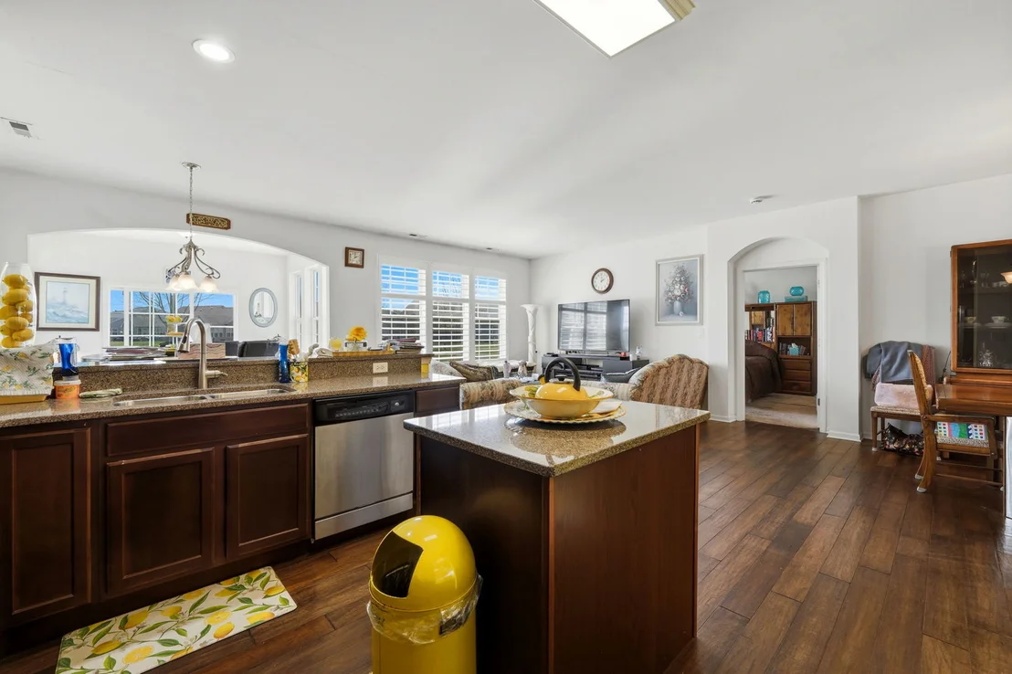 Photo of 561 Autumn Circle