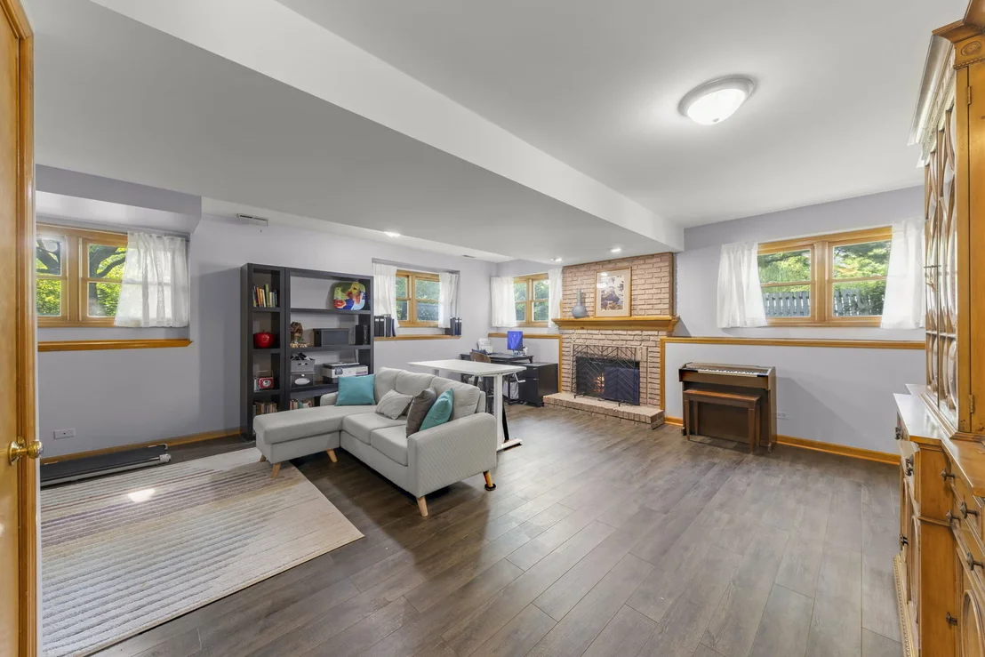 Photo of 907 Wescott Road