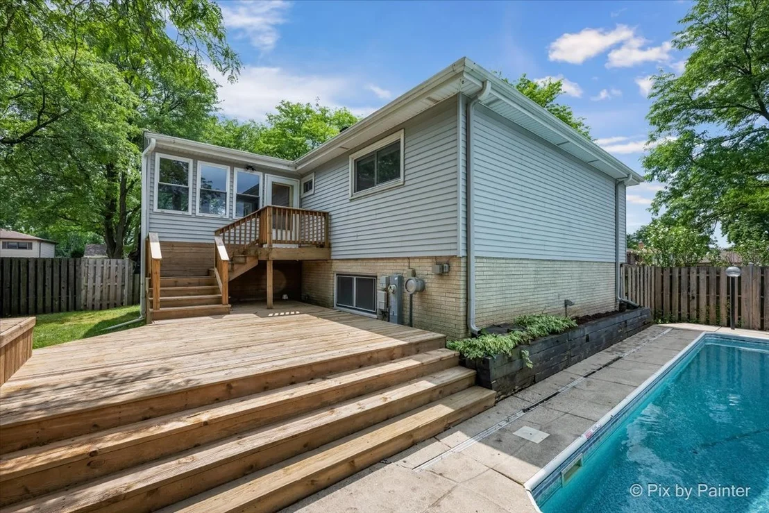 Photo of 555 Figard Lane