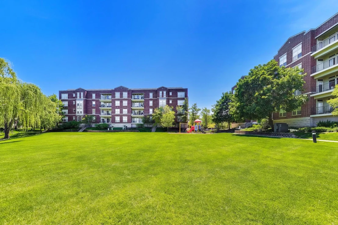 Photo of Unit 307 at 511 Prestwick Lane
