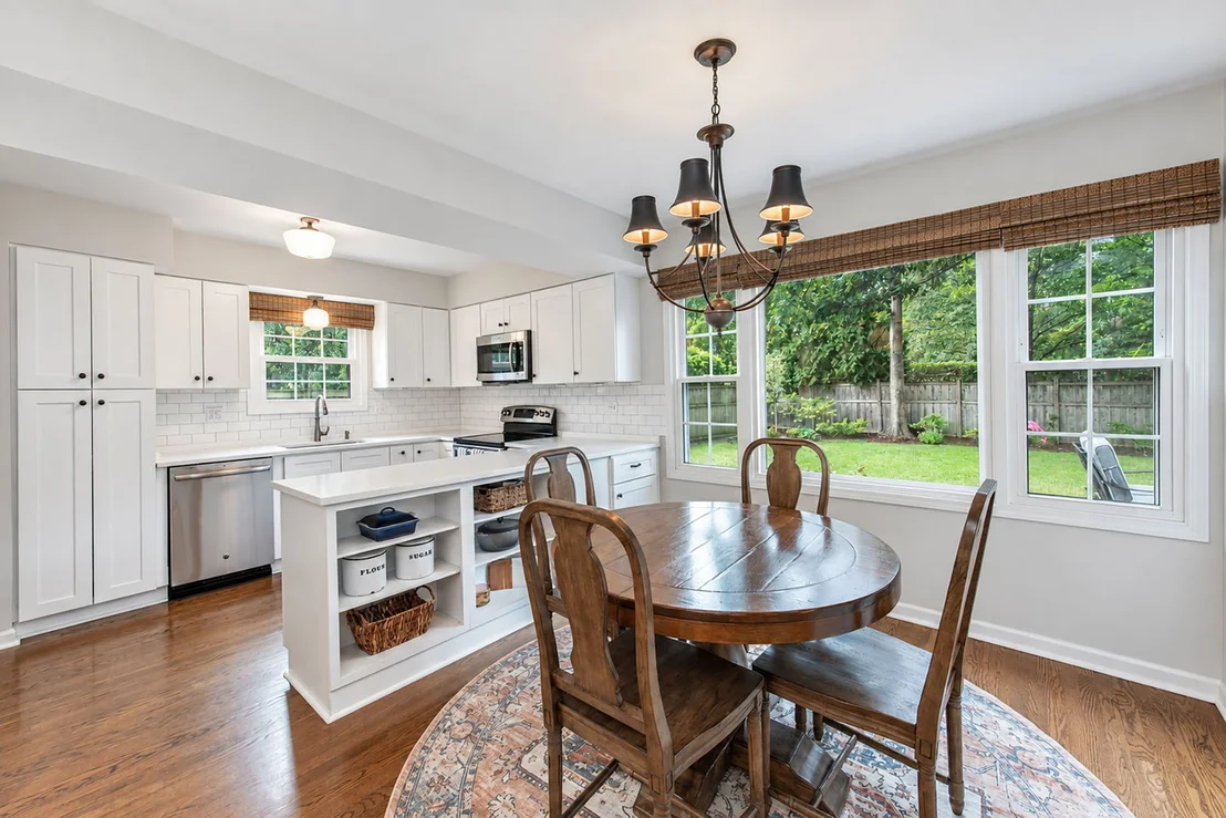 Photo of 1722 Ivy Lane