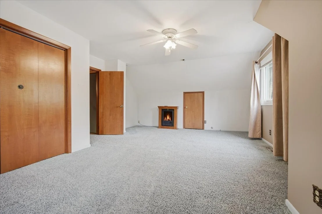 Photo of 912 Parmon Road