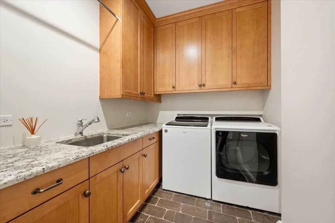Photo of 2855 Sheridan Place
