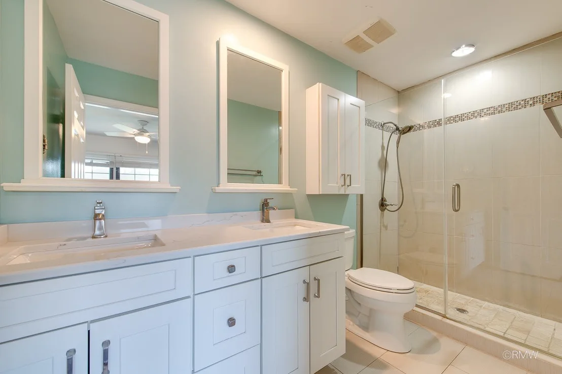 Photo of 1233 N Hickory Trail