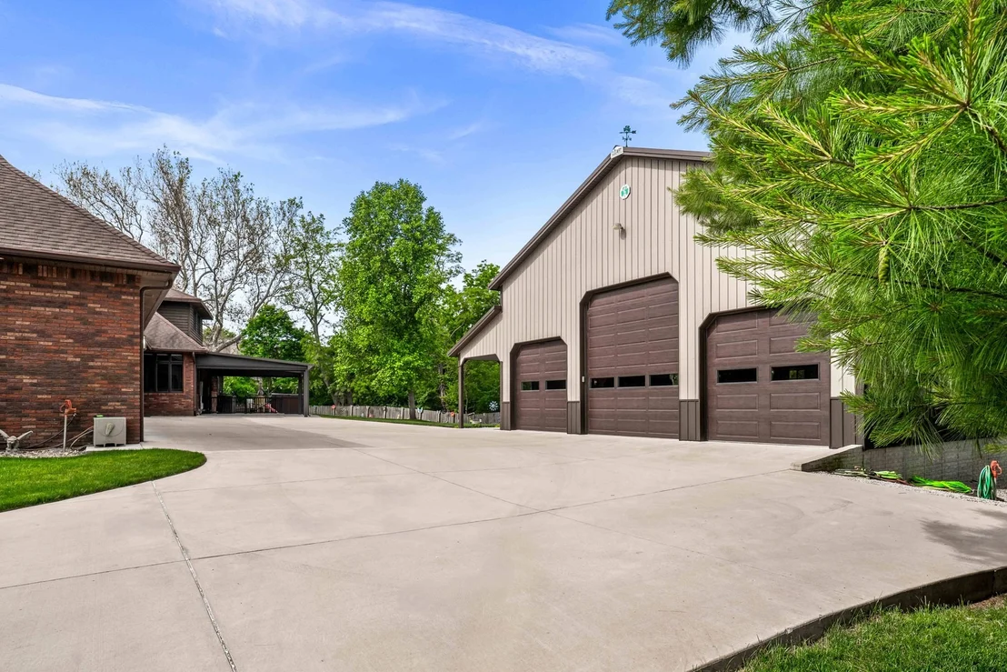 Photo of 606 Harvey Road