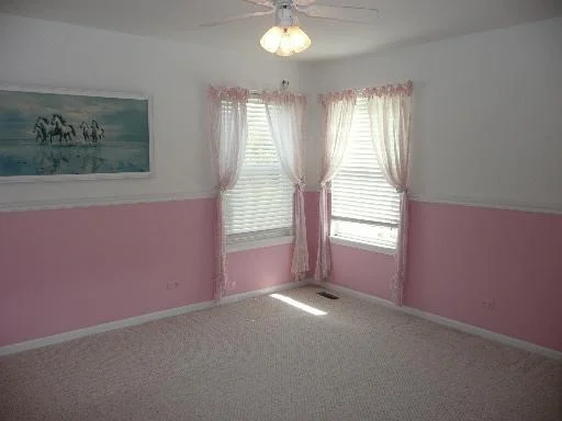 Photo of 691 N AUTUMN Circle