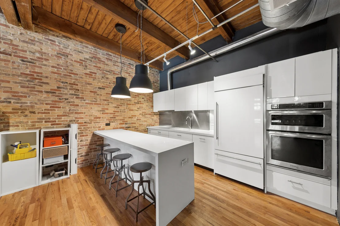Photo of Unit 3G at 1017 W Washington Boulevard
