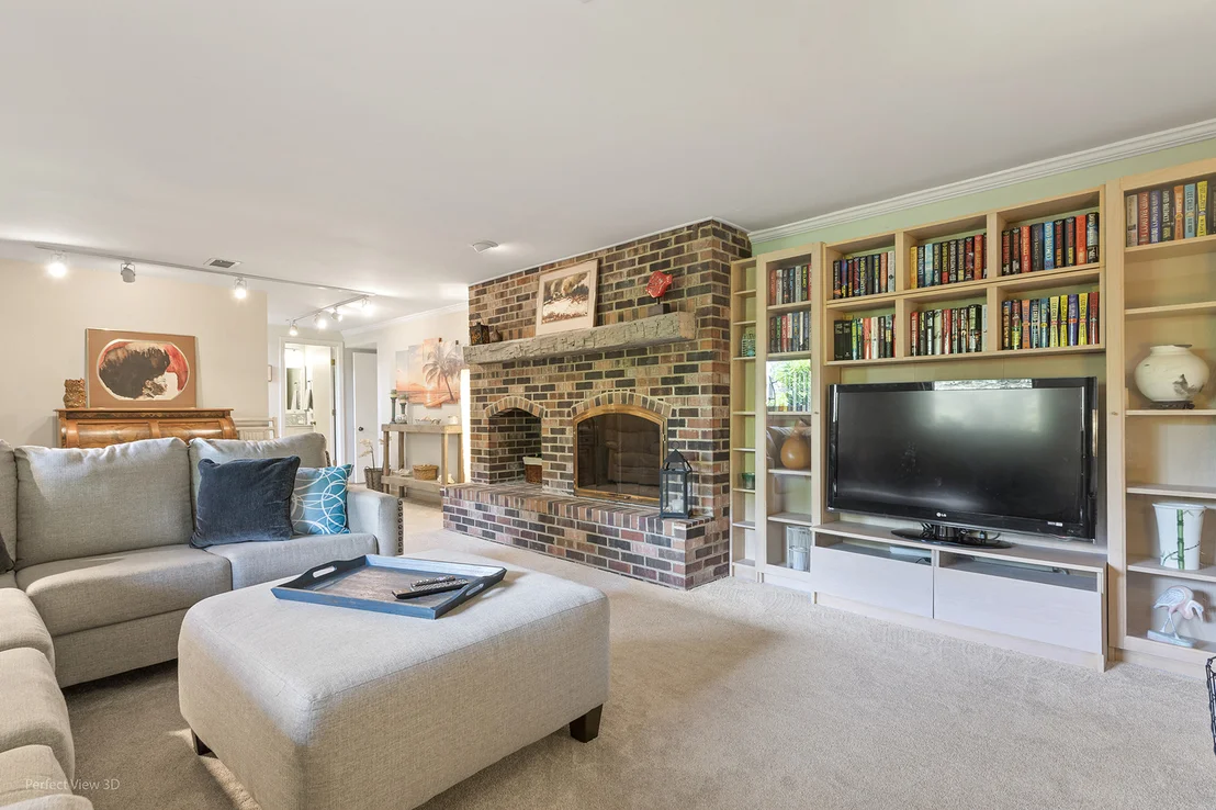 Photo of 40484 Sunset Drive N