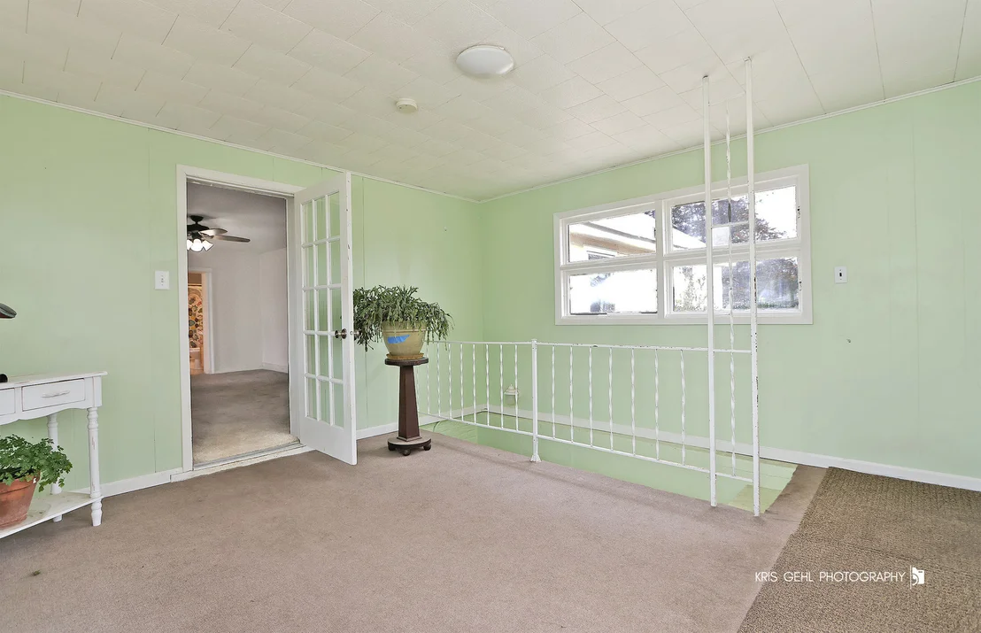 Photo of 35694 N Laurel Avenue
