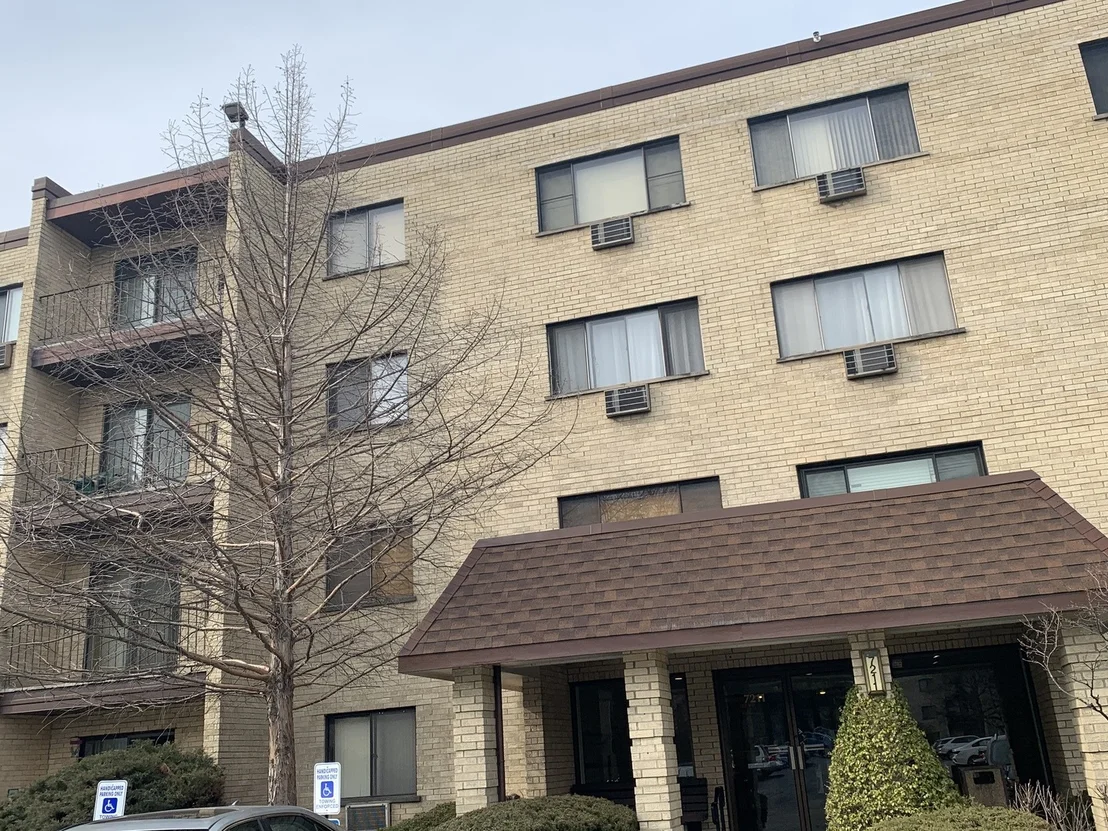 Photo of Unit 412A at 7211 WOLF Road