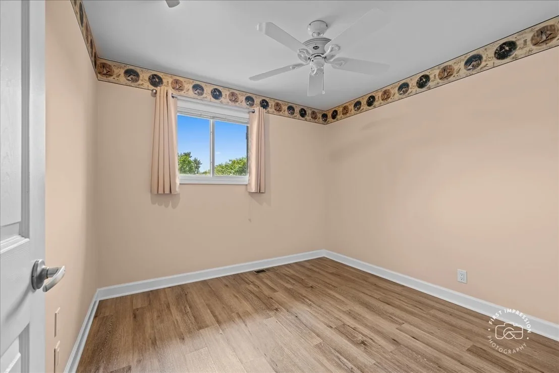 Photo of 220 Edgehill Drive