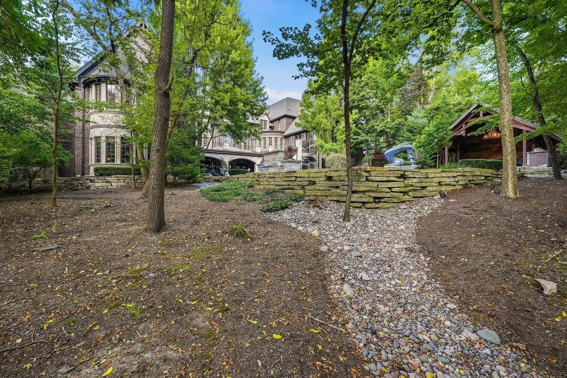 Photo of 501 Chatfield Road