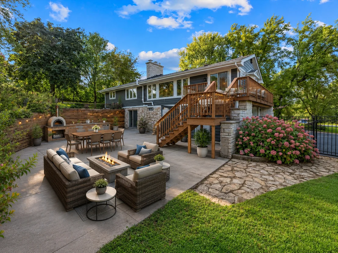 Photo of 506 Lakepoint Drive