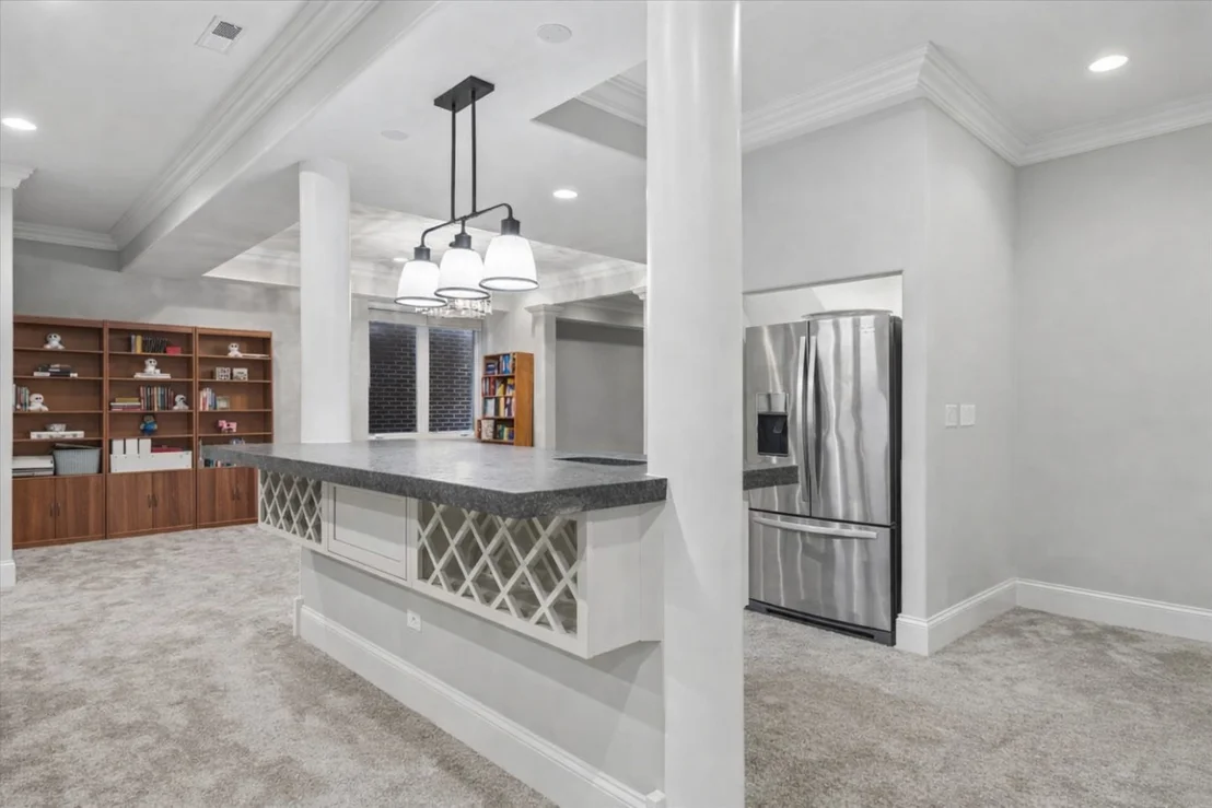 Photo of 1024 Prairie Lawn Road