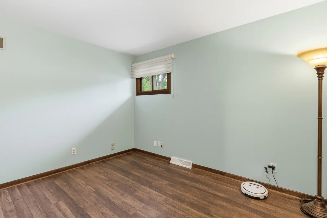 Photo of 1107 VALLEY Lane