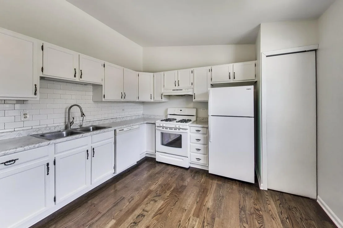 Photo of 1116 RIVERWOOD Drive