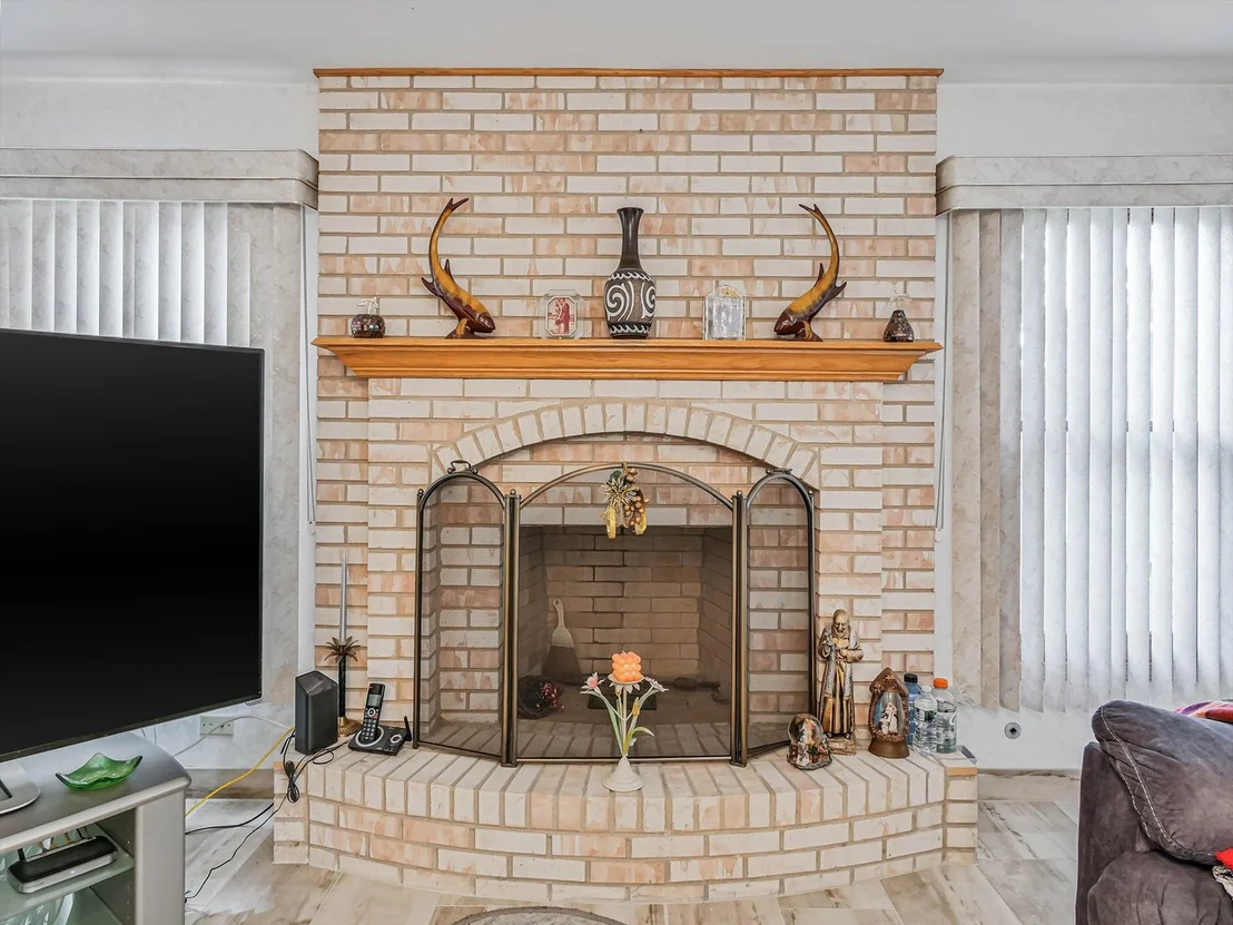 Photo of 1212 Grove Avenue