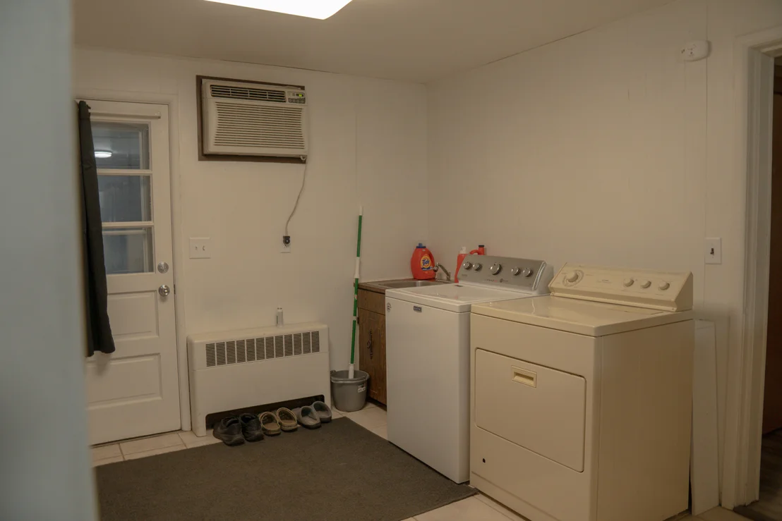 Photo of 1160 Westlawn Drive