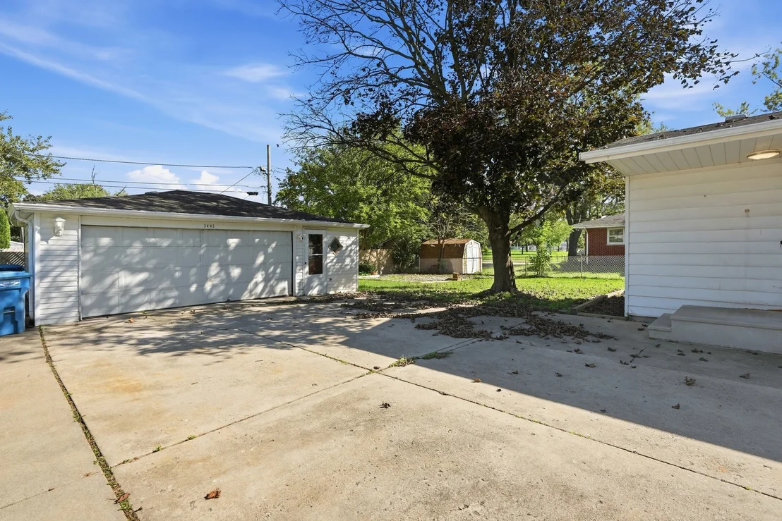 Photo of 3443 PHILLIPS Avenue