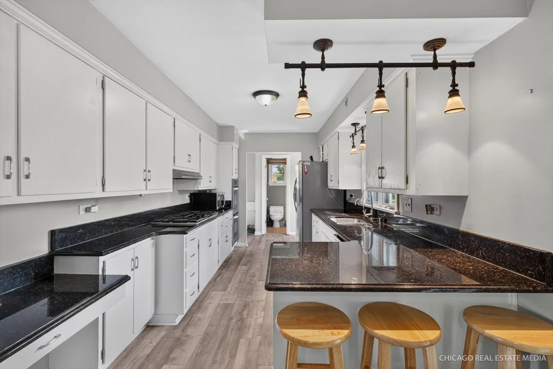 Photo of 465 N Shady Oaks Drive